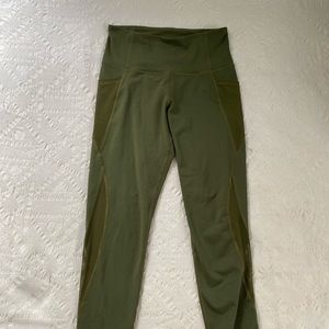 Old Navy Elevate Go Dry Leggings